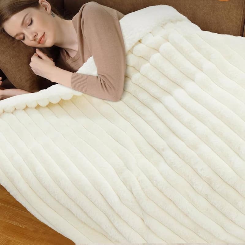 Cozy Faux Rabbit Fur Electric Blanket Heated Throw, Beige - 90"x100"