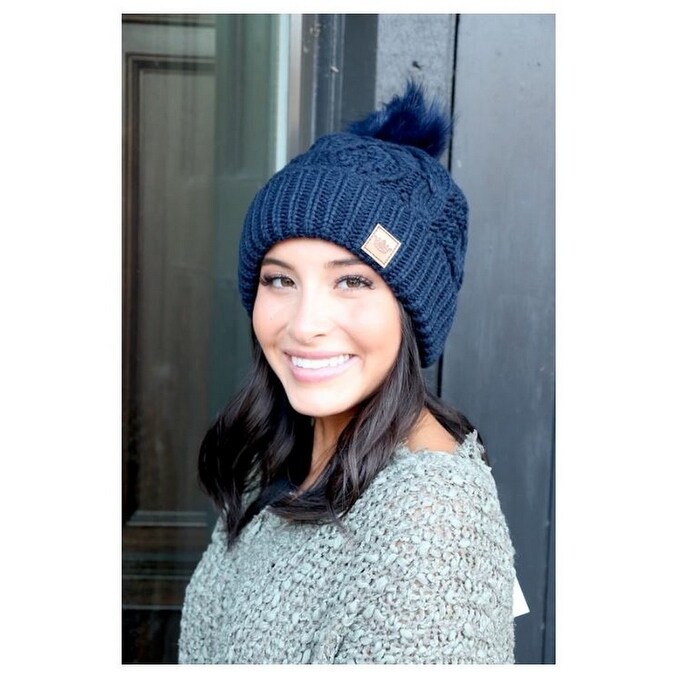 womens cable knit hat