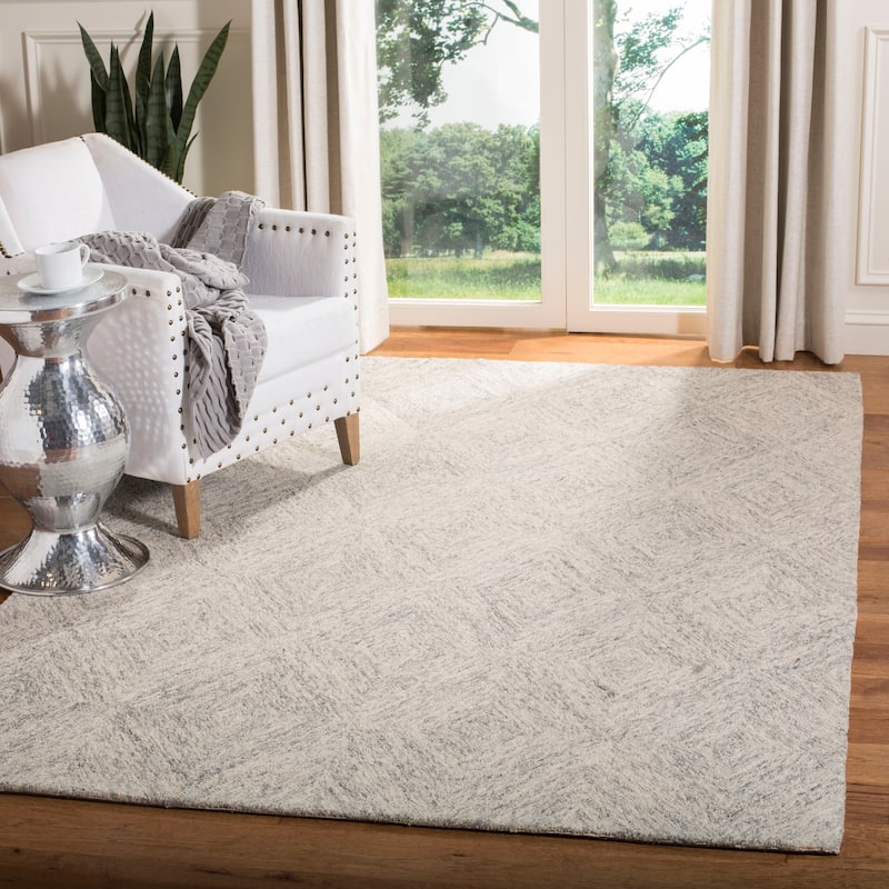 SAFAVIEH Handmade Abstract Ameeta Modern Wool Rug - 4' x 6' - Silver