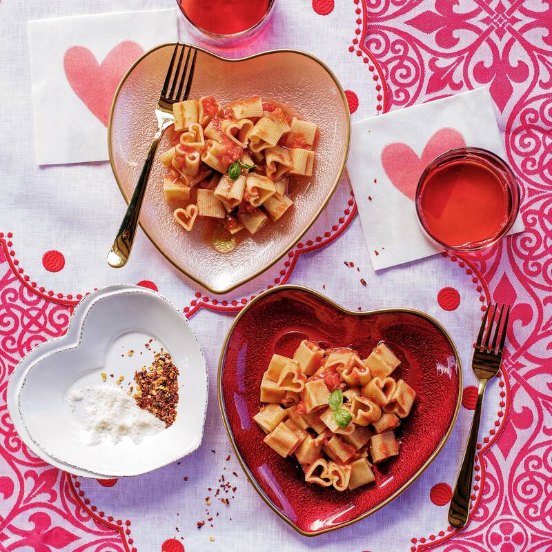 Baroque Glass Pink Heart Plate