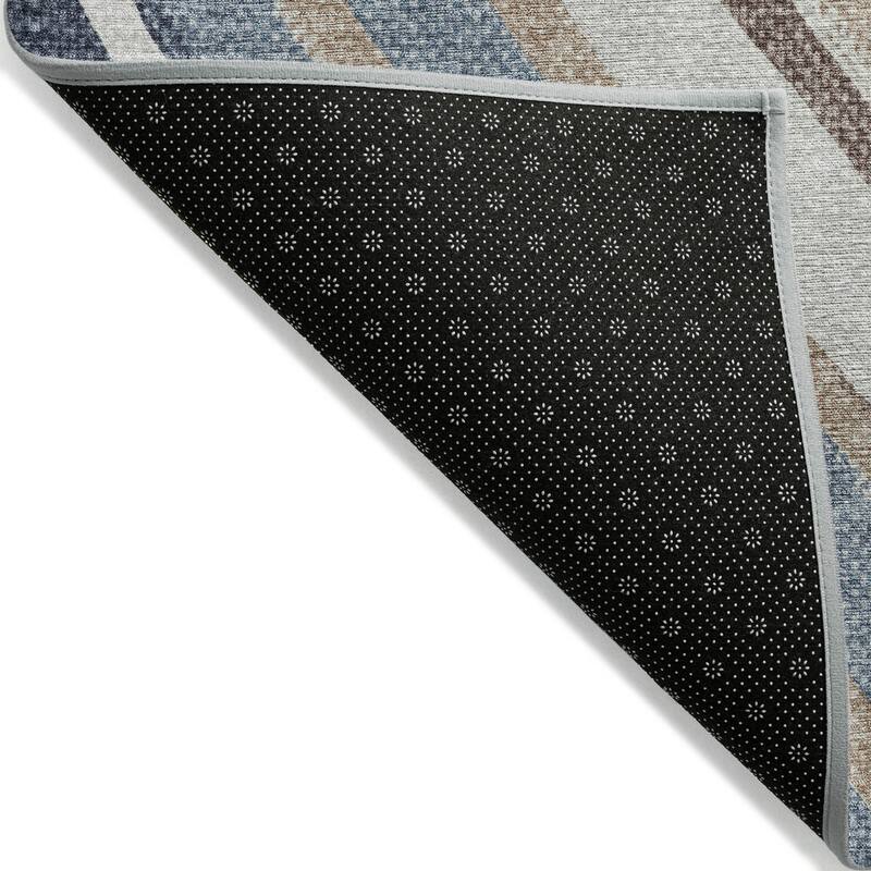 Machine Washable Indoor/ Outdoor Stripe Angles Chantille Rug