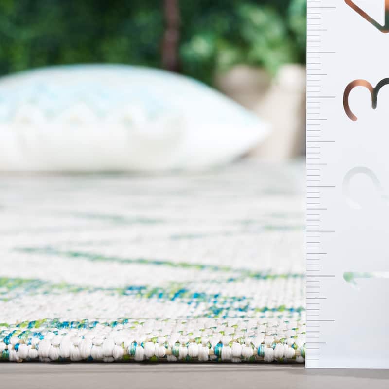SAFAVIEH Courtyard Irlinda Transitional Indoor/Outdoor Rug