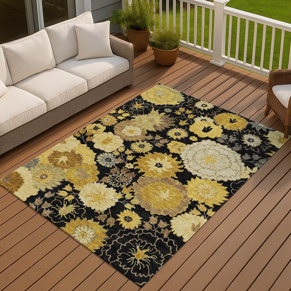 Machine Washable Indoor/ Outdoor Modern Floral Chantille Rug