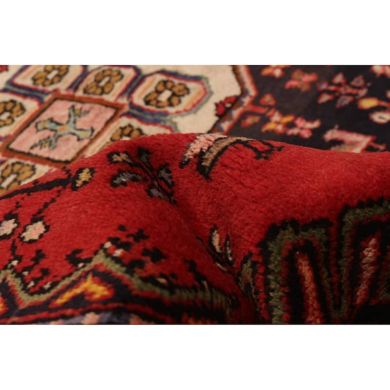 Andelz Red Rug 3'9" x 10'11" - 4'1 x 6'9