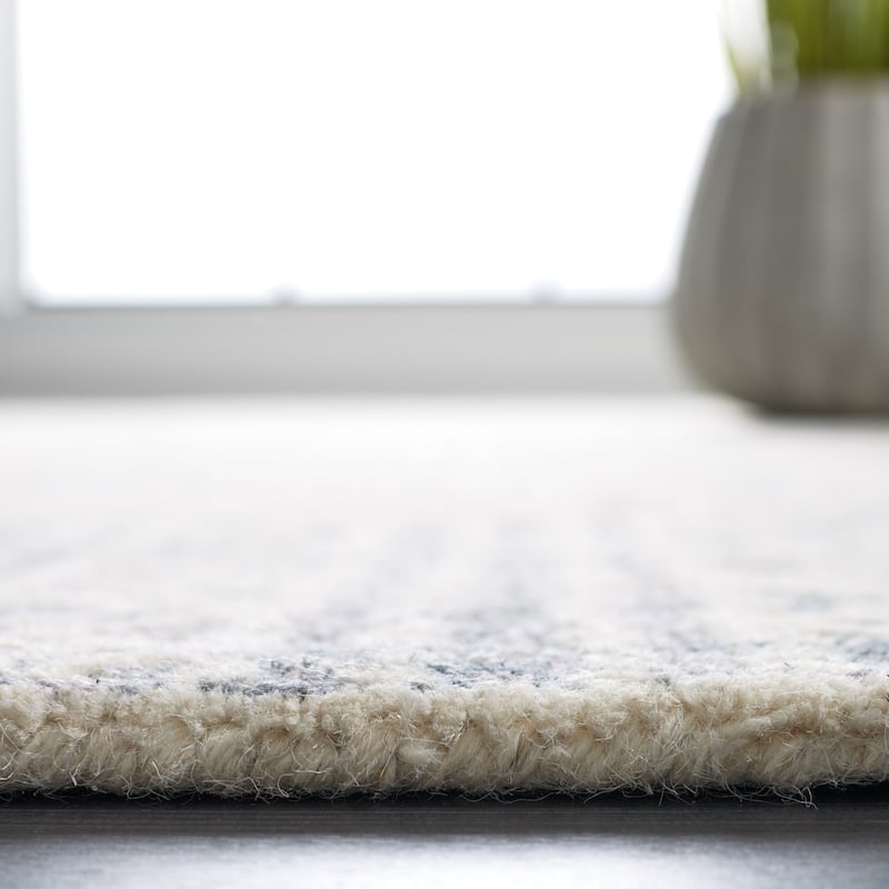 SAFAVIEH Handmade Abstract Edmonde Modern Tribal Wool Rug