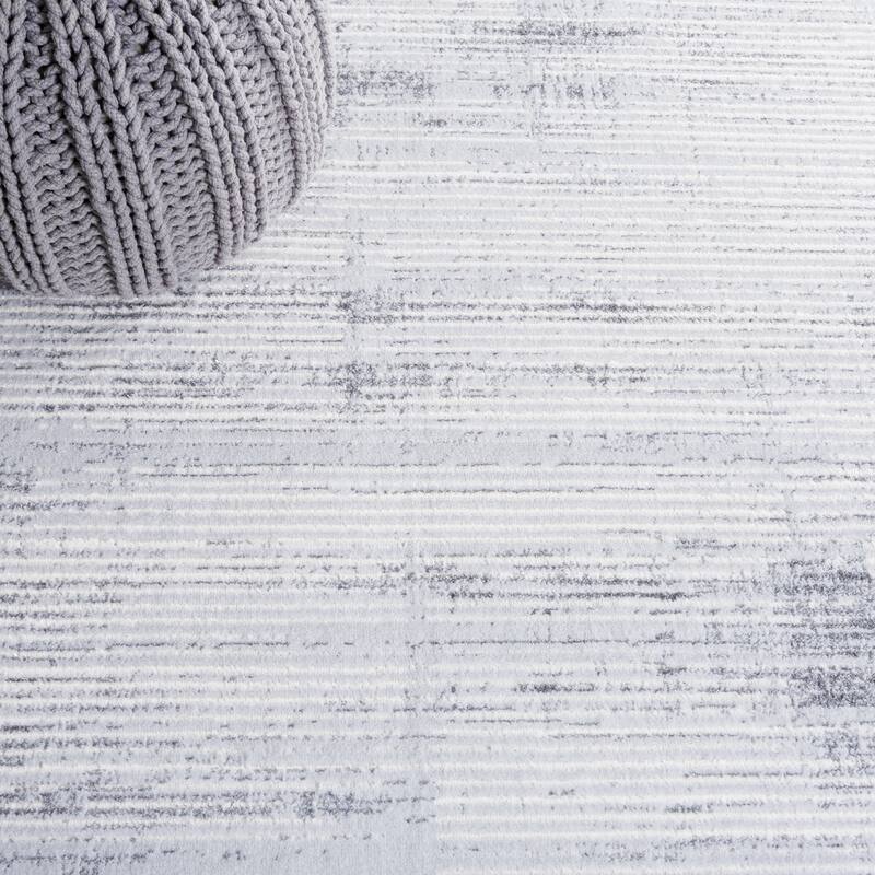 SAFAVIEH Whisper Arnhildur Modern Rug
