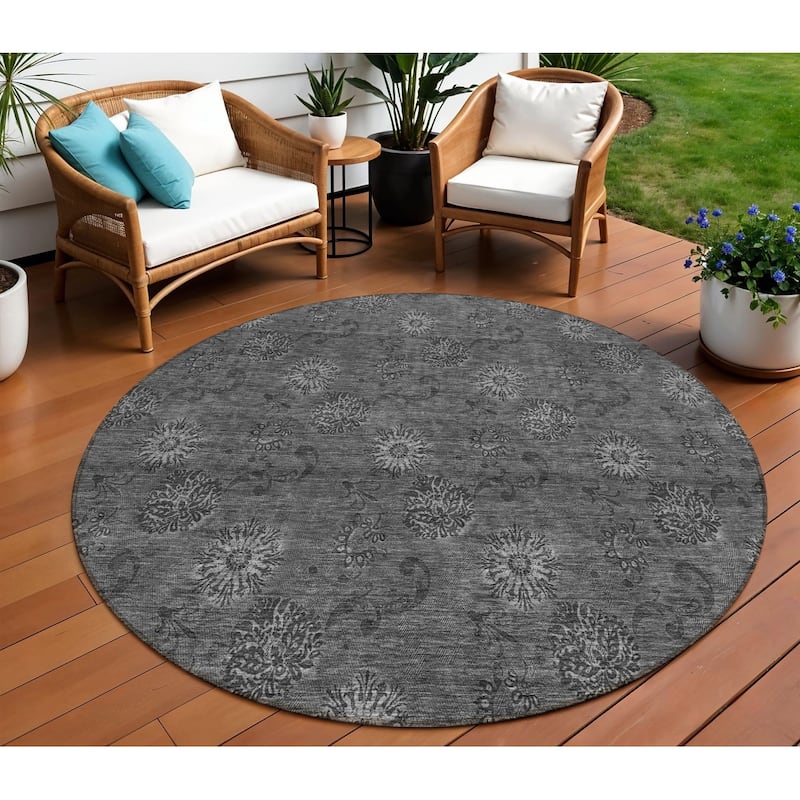 HomeRoots Floral Transitional Rectangle Outdoor Rug - 8' Round