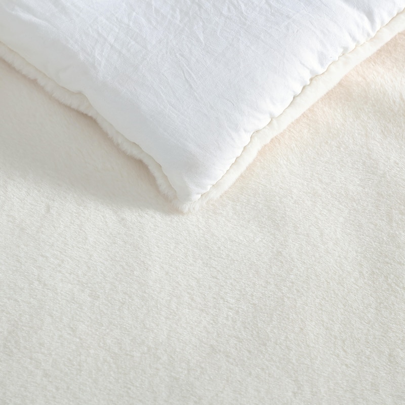 Vera Wang Signature Beige Reversible Comforter Set