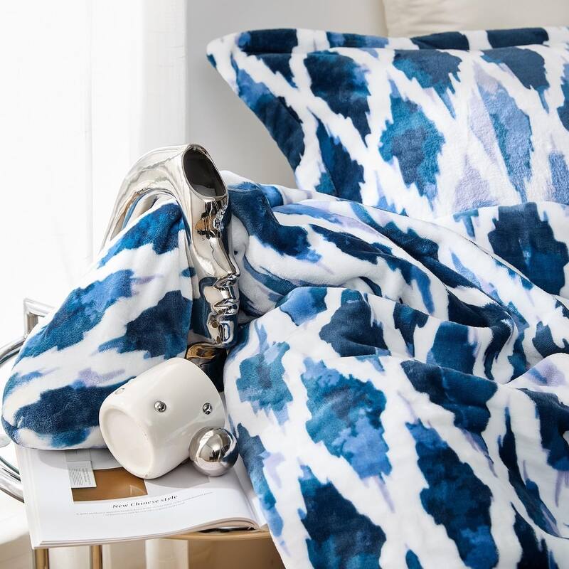 Love Thick® - Cuddly Coma Inducer Oversized Comforter Set - Arizona Blue Nights