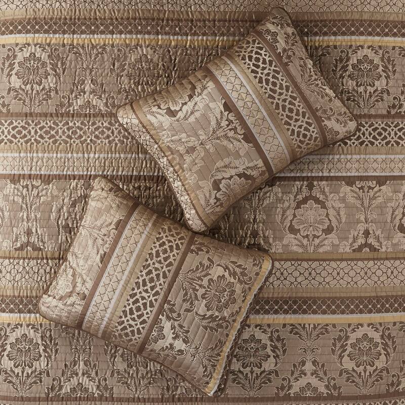 Madison Park Venetian 6 Piece Jacquard Quilt Set with Throw Pillows