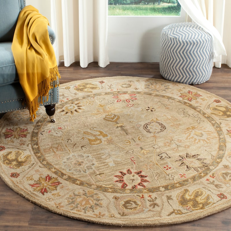 SAFAVIEH Handmade Antiquity Bushra Traditional Oriental Wool Rug - 6' Round - Taupe/Beige