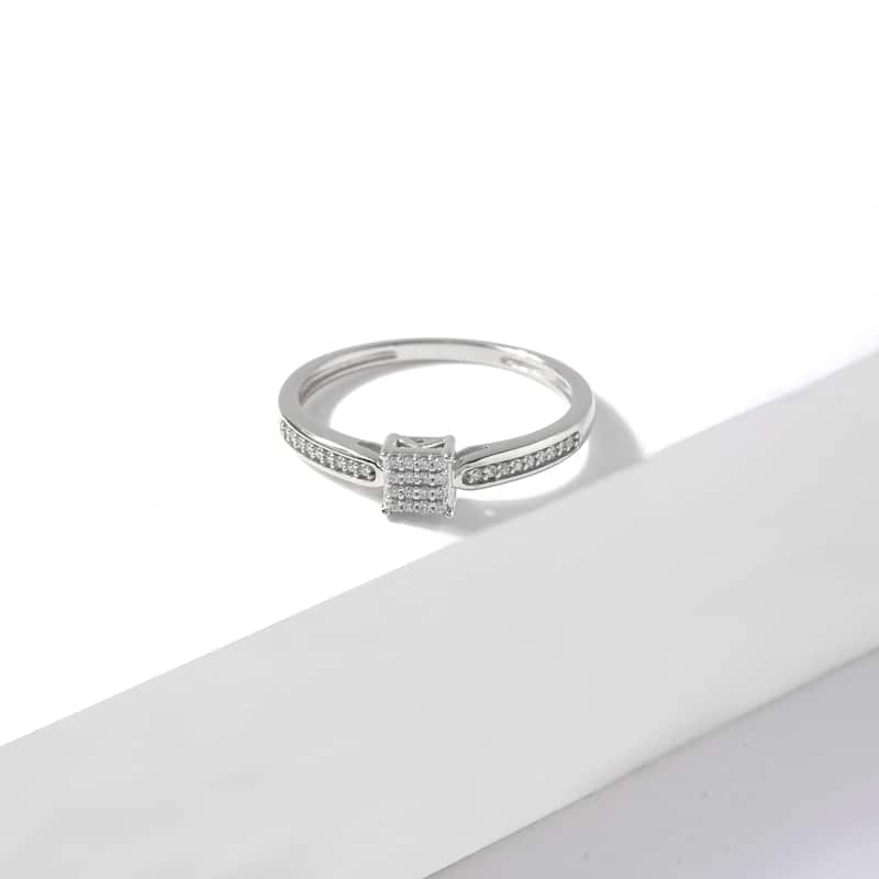 10k White Gold 1/10ct TDW Diamond Cluster Engagement Ring