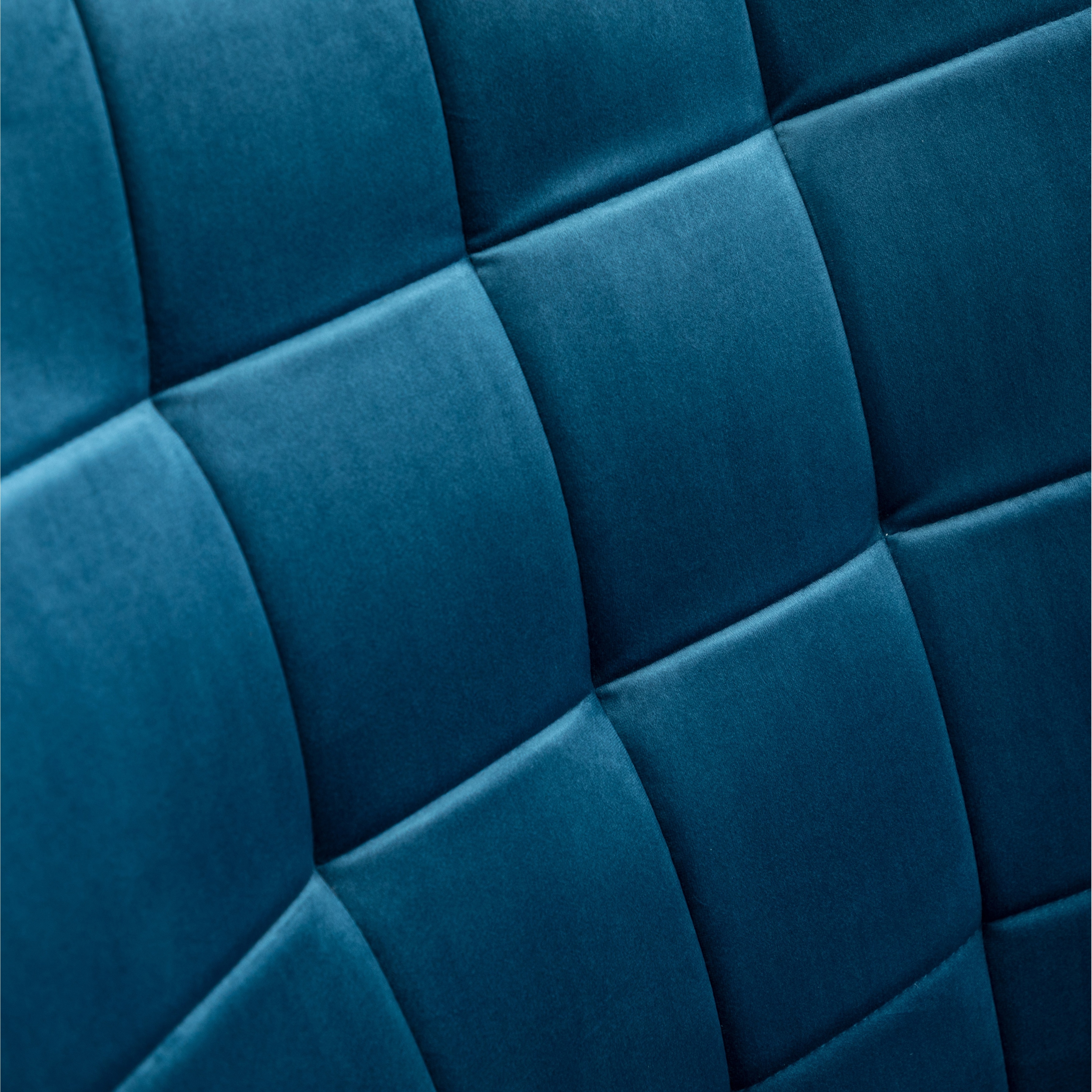 Carson Carrington Aasen Silky Velvet Tufted Accent Chair with