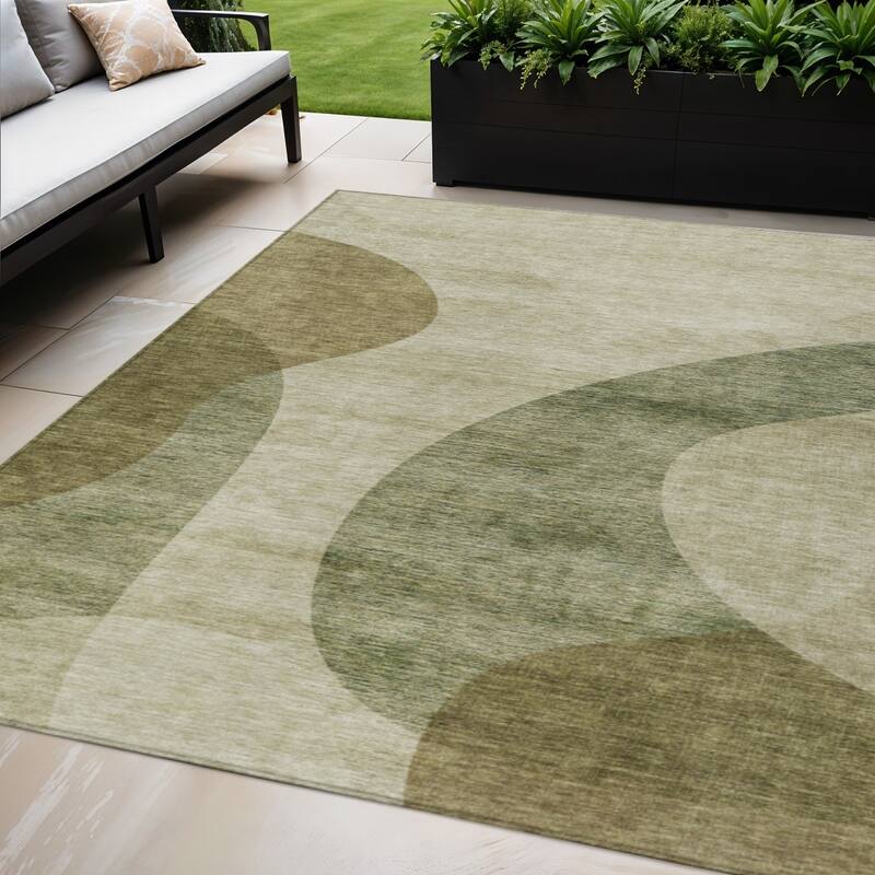 HomeRoots Abstract Transitional Rectangle Outdoor Rug - 5' X 8'