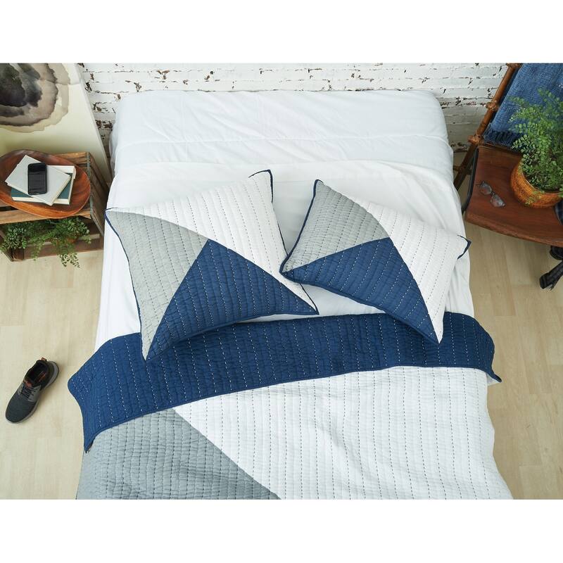 Asymmetrical Queen Quilt