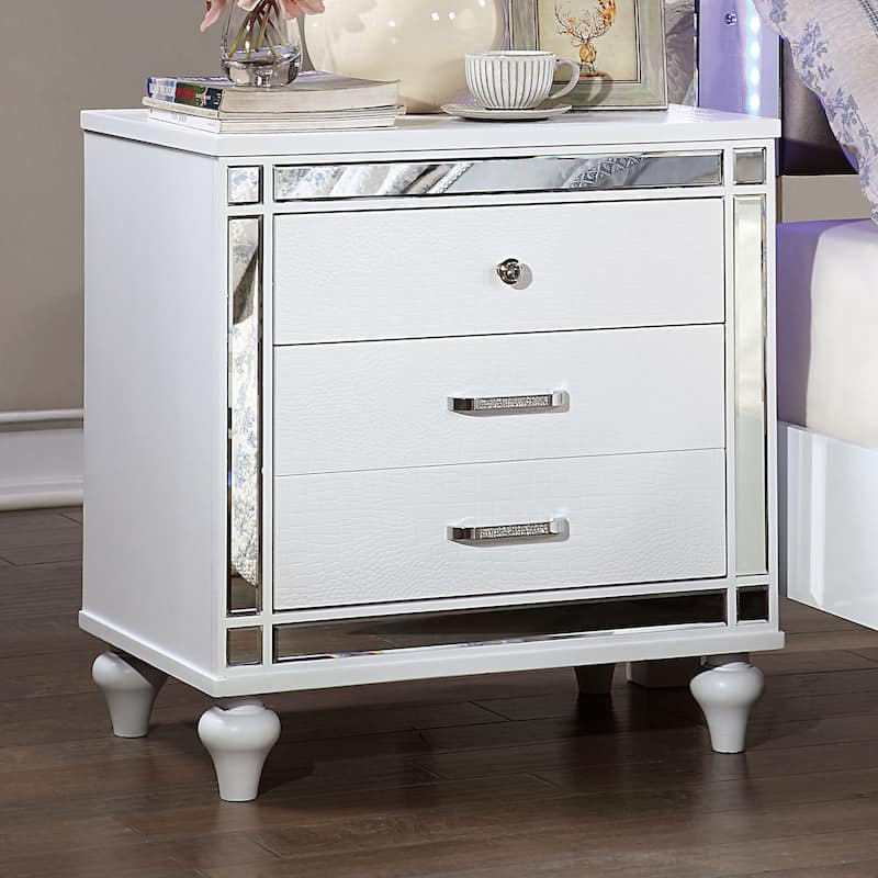 Derc Glam Solid Wood 3-Drawer Nightstand by Furniture of America - White
