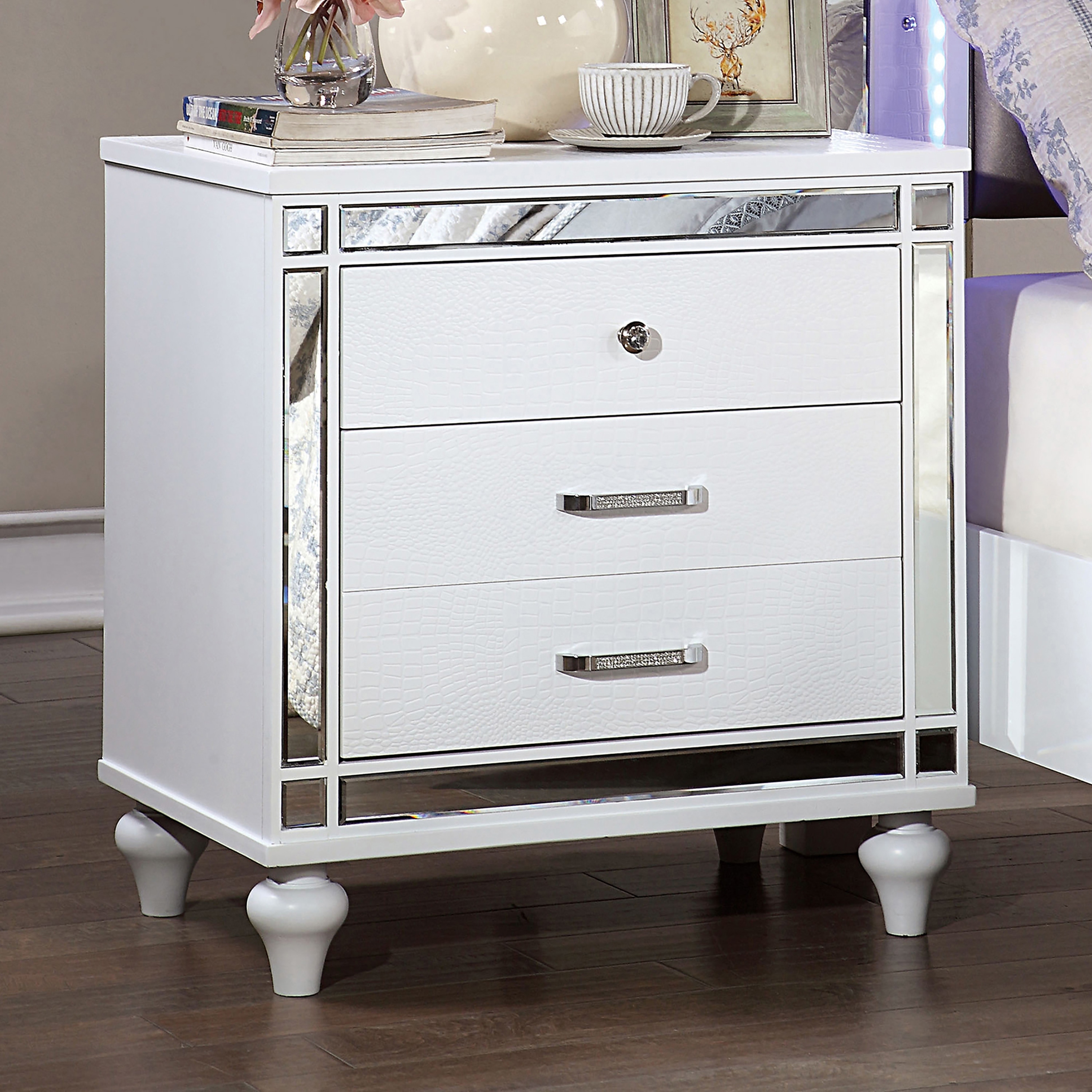 Furniture of America Derc Glam Solid Wood 3-Drawer Nightstand