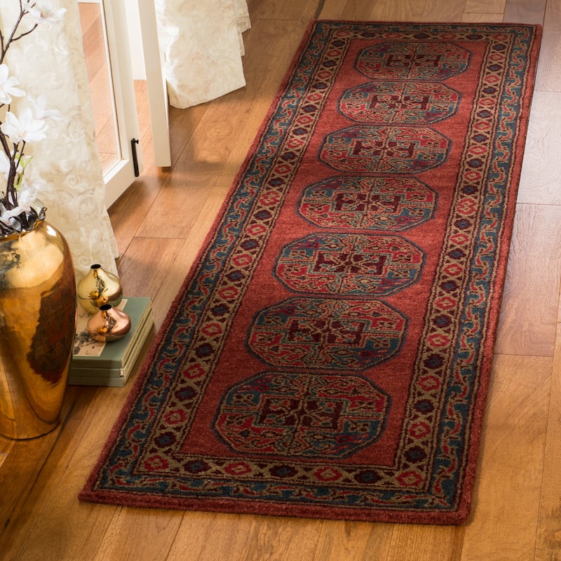 SAFAVIEH Handmade Heritage Katla Traditional Oriental Wool Rug - 2'3" x 12' Runner - Red