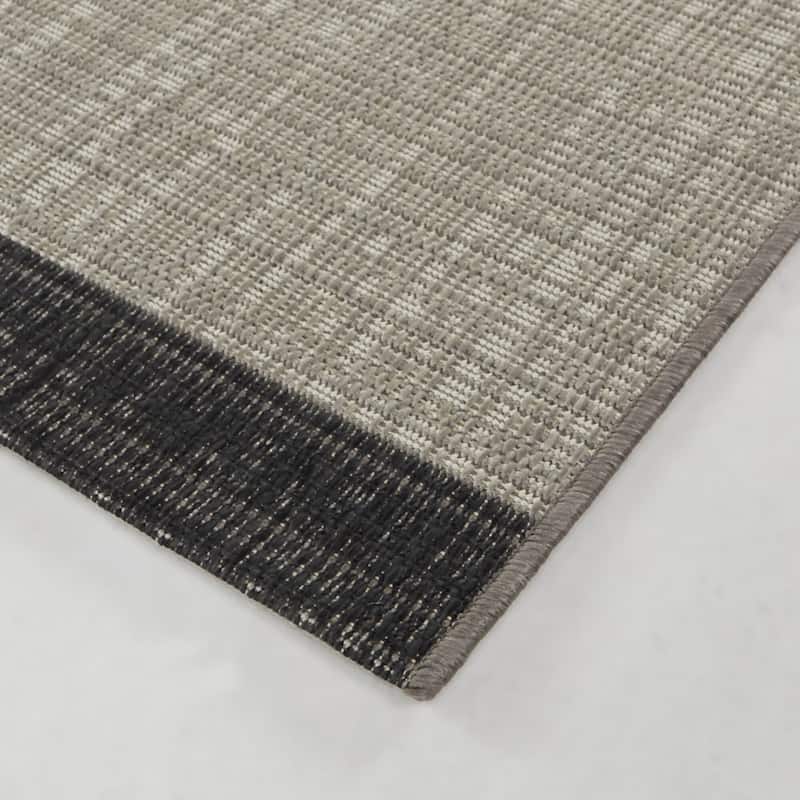 Markham Modern Color Blocked Indoor/Outdoor Area Rug