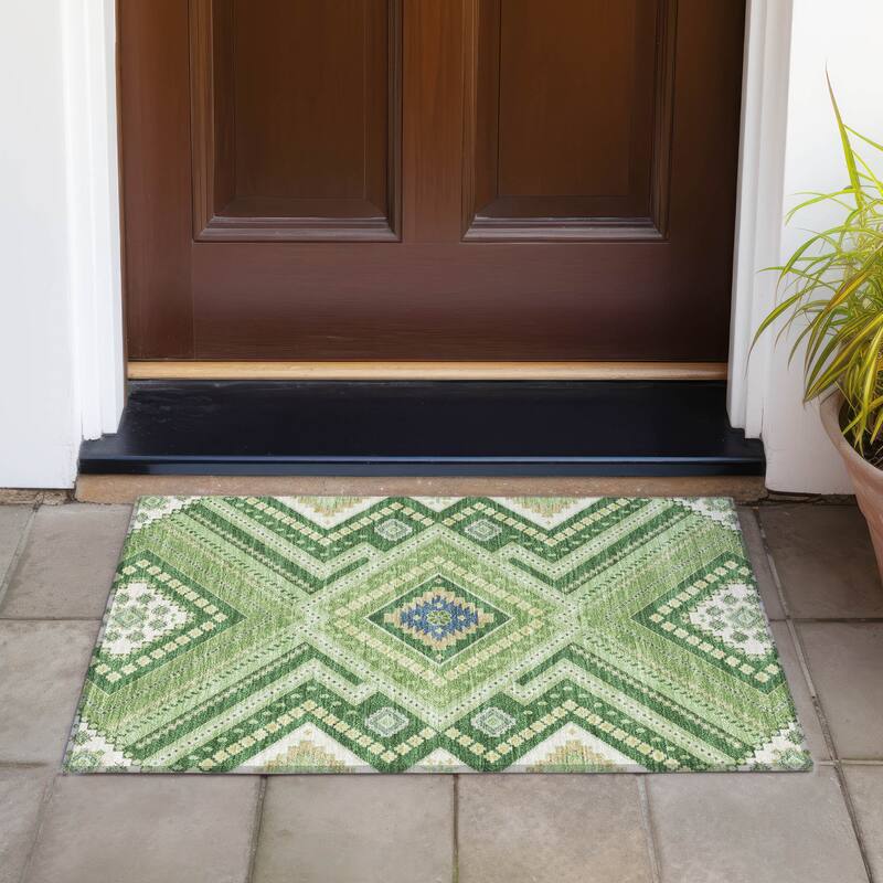 Machine Washable Indoor/ Outdoor Global Boho Chantille Rug - Green - 1'8" x 2'6"