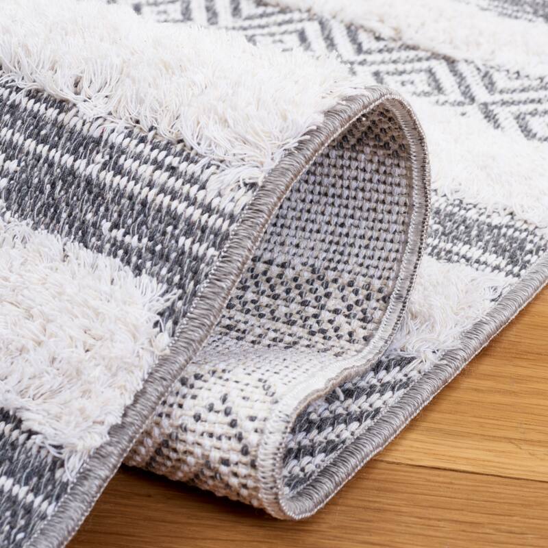 SAFAVIEH Augustine Zoulikha Stripe Fringe Rug