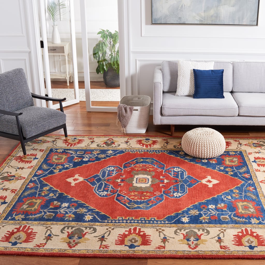SAFAVIEH Handmade Antiquity Smiljka Traditional Oriental Wool Rug