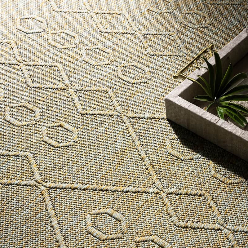 Alameda Solid Color Geometric Machine Washable Indoor Area Rug