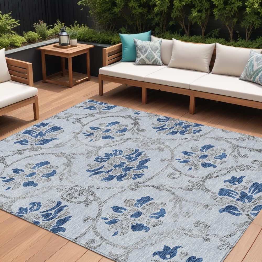 HomeRoots Floral Traditional Rectangle Outdoor Rug