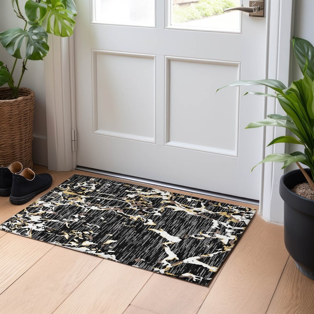 Machine Washable Indoor/ Outdoor Abstract Camo Chantille Rug