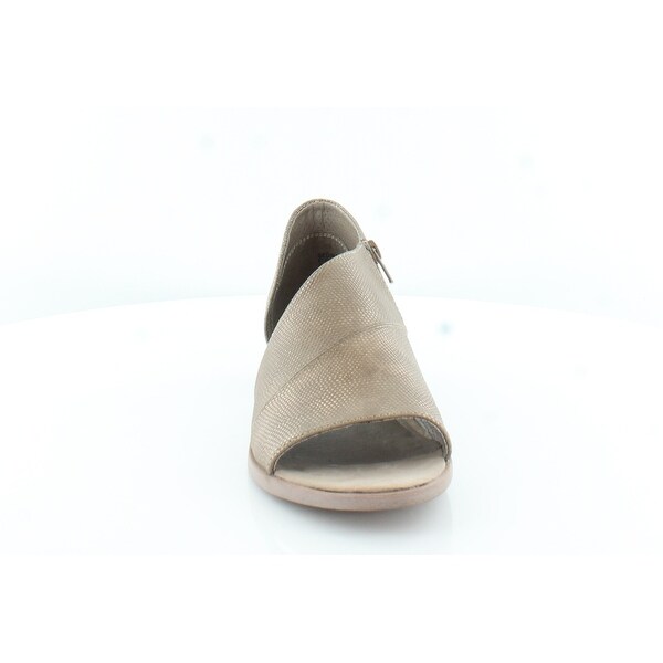 bare traps sedina flat