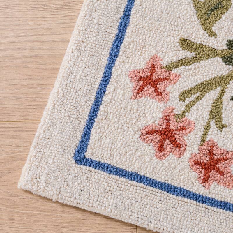 Martha Stewart by SAFAVIEH Handmade Hrvojka Wool Rug