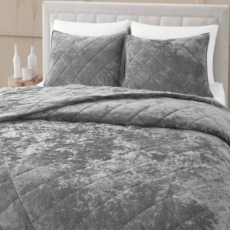 Beaute Living Diamond Velvet 3 Piece Quilt Set