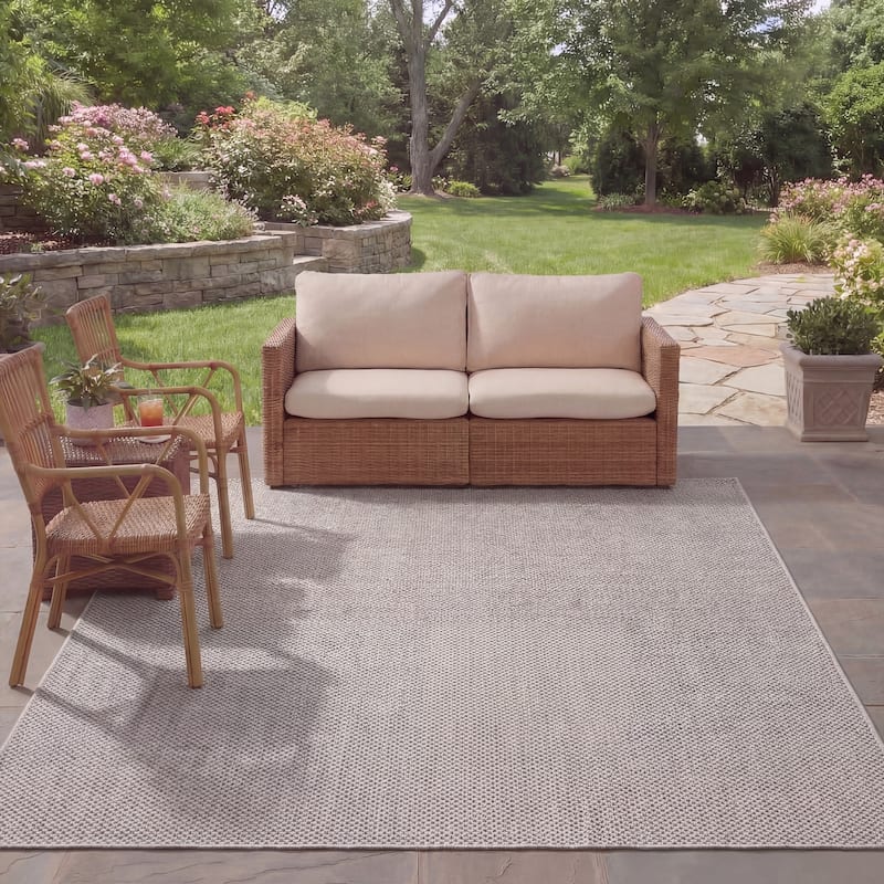 SAFAVIEH Courtyard Begajeta Indoor/Outdoor Waterproof Patio Backyard Rug.