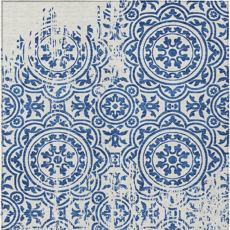 HomeRoots Medallion Transitional Rectangle Outdoor Rug
