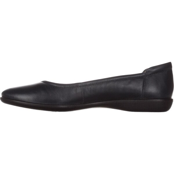 naturalizer flexy flats navy