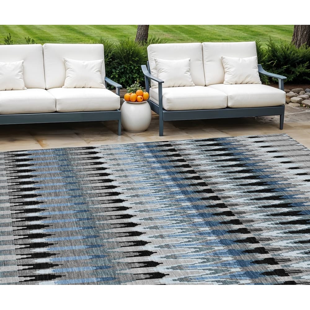 HomeRoots Southwestern Transitional Rectangle Outdoor Rug