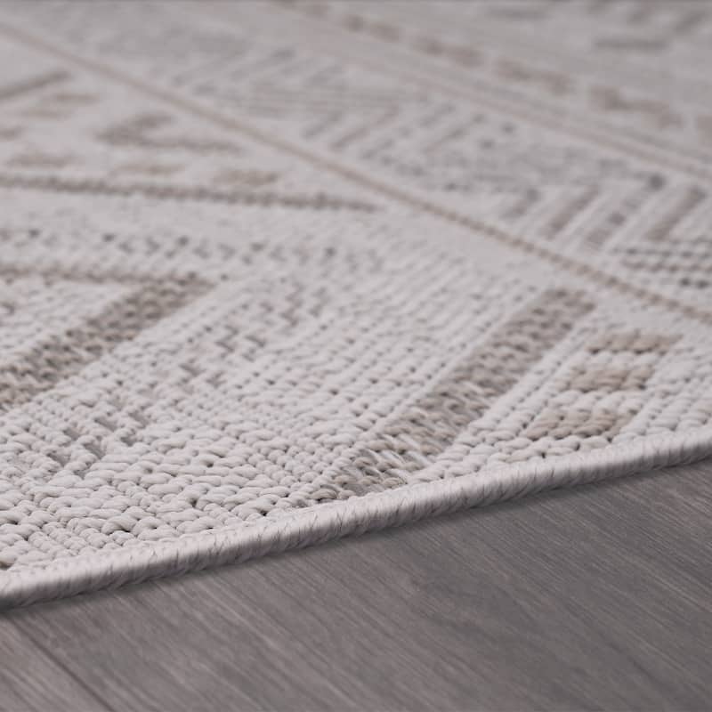 Boho Trellis Outdoor Rug for Patio Modern durable in Beige Cream