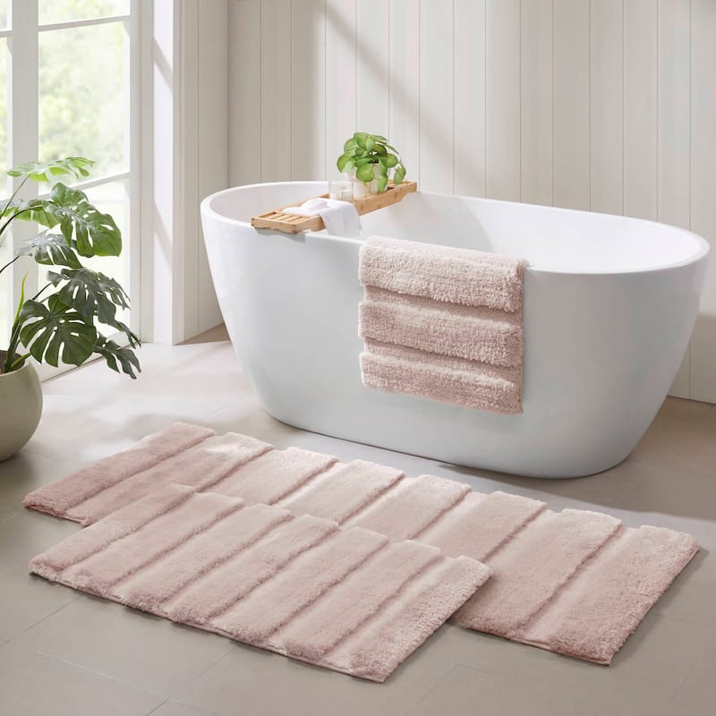 Madison Park Tufted Pearl Channel Solid Bath Rug