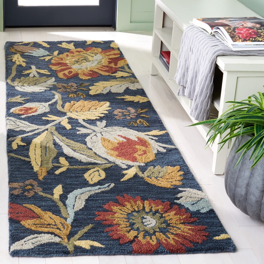 SAFAVIEH Handmade Blossom Iektje Contemporary Wool Rug