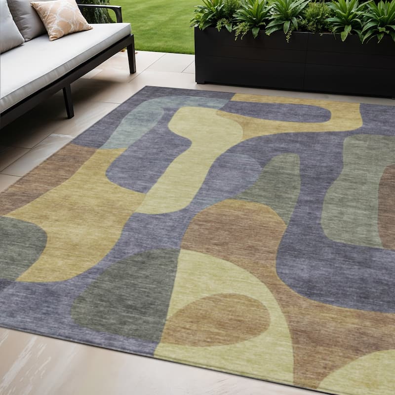 HomeRoots Abstract Transitional Rectangle Outdoor Rug - 5' X 8'