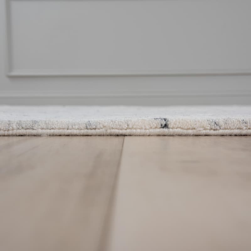 Alora Decor Fitz Diamond Pattern Hand-Knotted Wool Rug