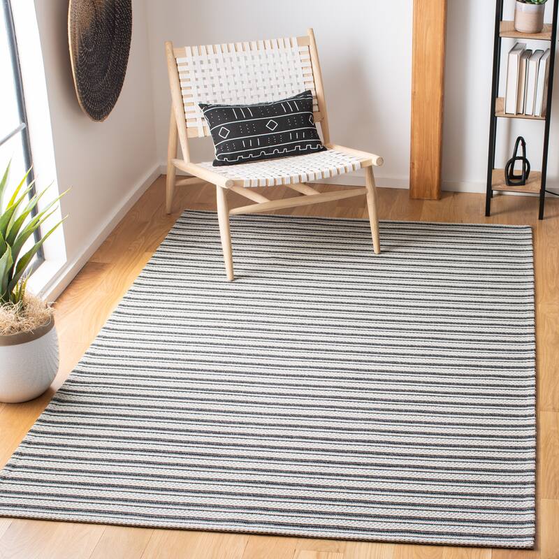 SAFAVIEH Augustine Shima Contemporary Cotton Rug - 5' x 7'7" - Black/Light Grey