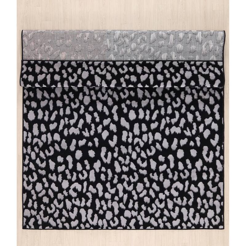Dream Collection Animal Print Moroccan Motif Black and Grey Rug