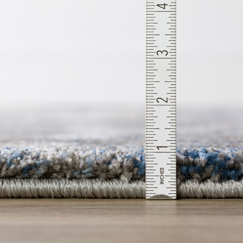 Addison Barkley Dynamic Grey Geode 1'8" x 2'6" Accent Rug