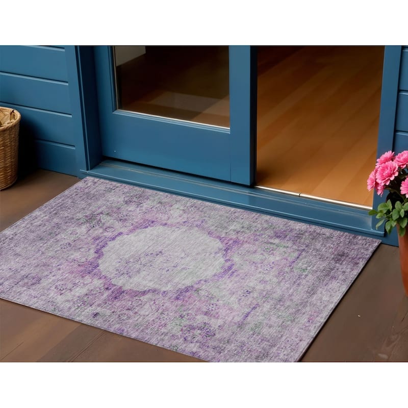HomeRoots Oriental Traditional Rectangle Outdoor Rug - 3' x 5'