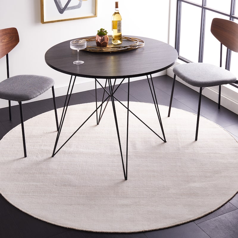 SAFAVIEH Kilim Suzan Rug - 6' Round - Beige