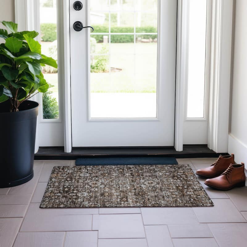 Machine Washable Indoor/ Outdoor Chantille Traditional Vintage Floral Rug - Fudge - 1'8" x 2'6"