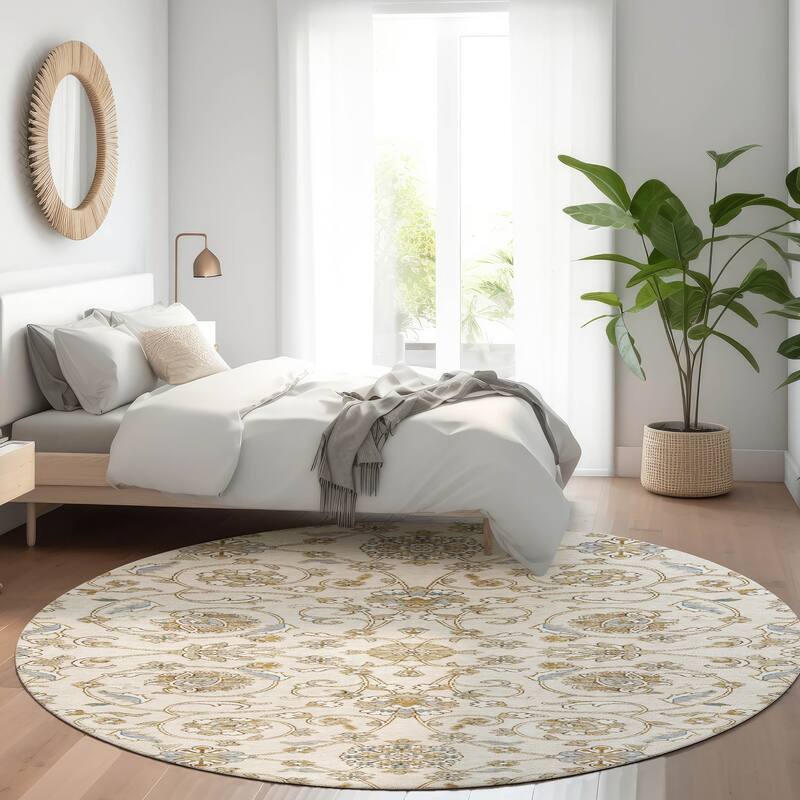 Machine Washable Indoor/ Outdoor Traditional KashanChantille Rug - Ivory - 8' x 8'