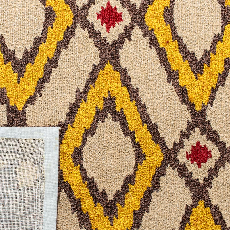 SAFAVIEH Handmade Four Seasons Malwine Floral Rug