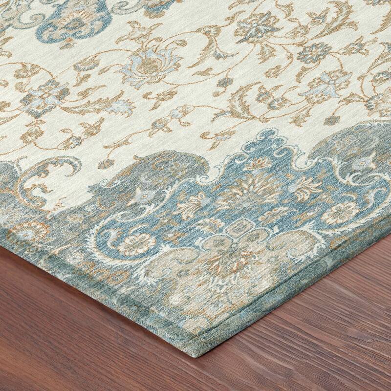 Machine Washable Indoor/ Outdoor Traditional Awaka Chantille Rug